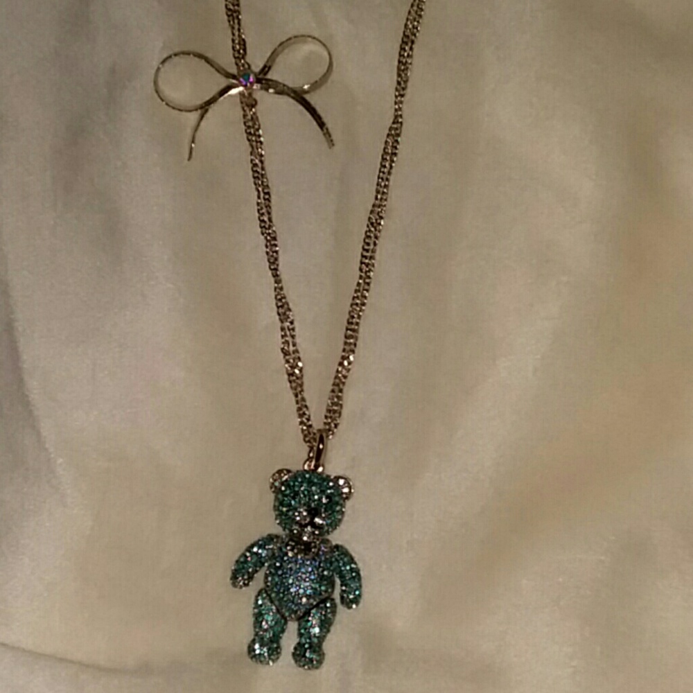 NWT Betsey Johnson Jeweled Bow/Bear Pendant Neckla